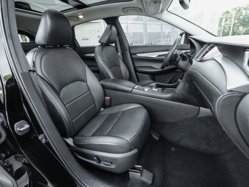 Used 2019 INFINITI QX50 Luxe w/ Navigation Package image 38