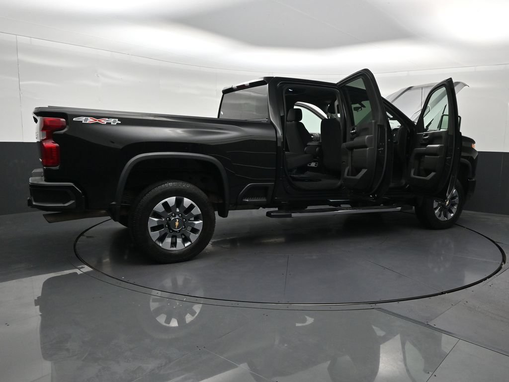 Used 2022 Chevrolet Silverado 2500 Custom w/ Custom Convenience Package AWD/4WD image 35