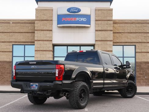 Used 2022 Ford F350 Lariat image 5