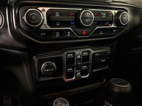 Used 2022 Jeep Gladiator Overland AWD/4WD image 21