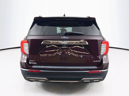 Used 2022 Ford Explorer XLT w/ Equipment Group 202A AWD/4WD image 10