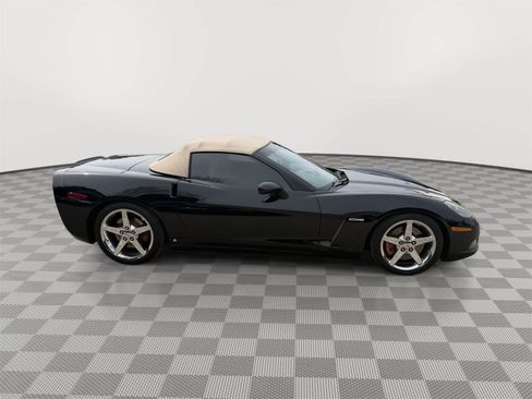 Used 2007 Chevrolet Corvette Convertible w/ Preferred Equipment Group RWD image 9