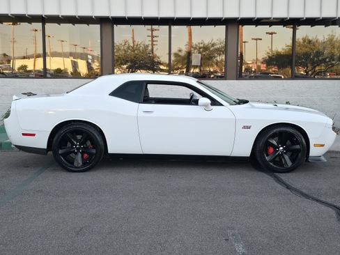 Used 2012 Dodge Challenger SRT8 w/ Premium Sound Group image 12