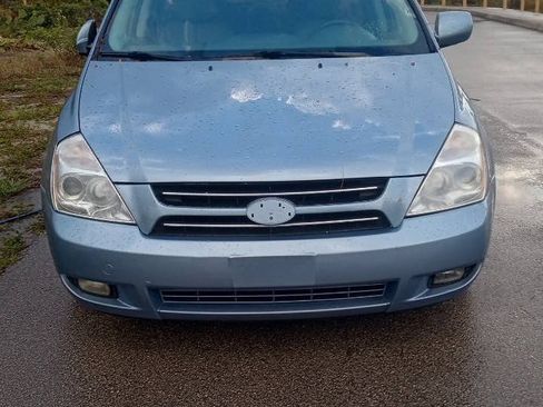 Used 2010 Kia Sedona EX w/ Luxury Pkg FWD image 3