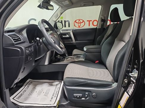 Used 2024 Toyota 4Runner SR5 AWD/4WD image 25