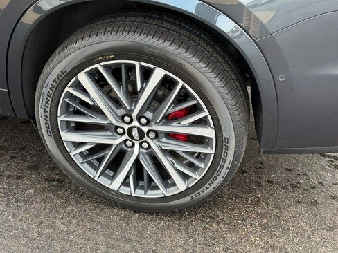 Used 2023 Cadillac XT6 Sport w/ Technology Package image 7