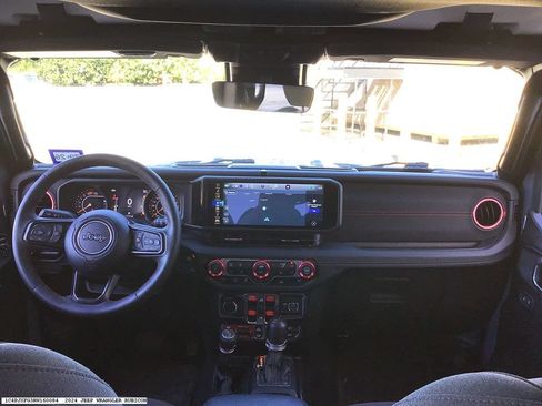Used 2024 Jeep Wrangler Unlimited Rubicon w/ Technology Group AWD/4WD image 12