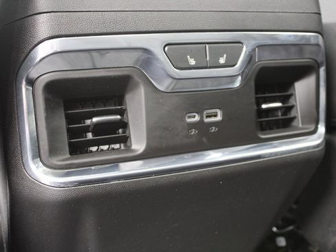 Used 2025 GMC Sierra 2500 Denali image 11