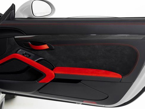 Used 2018 Porsche 911 GT2 RS image 41