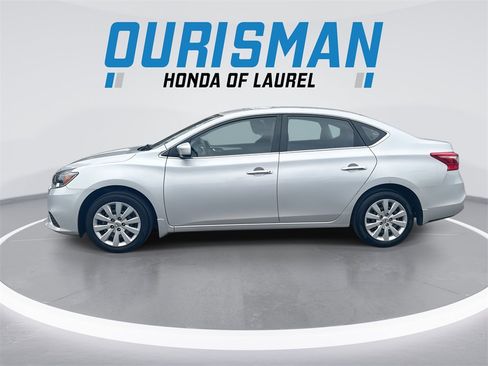 Used 2019 Nissan Sentra S image 5