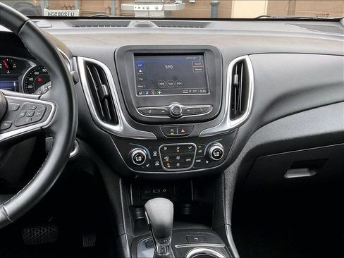 Used 2024 Chevrolet Equinox LT AWD/4WD image 18