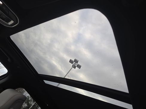 New 2026 Jeep Grand Wagoneer 2WD image 32