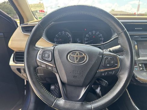 Used 2017 Toyota Avalon XLE Plus FWD image 16