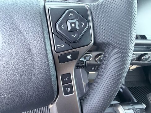 Used 2023 Toyota Tacoma SR5 w/ Technology Package AWD/4WD image 14