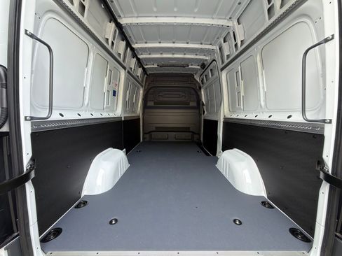 New 2026 Mercedes-Benz Sprinter 2500 image 16