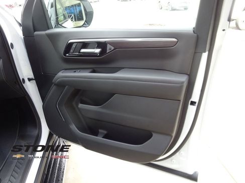 New 2026 Chevrolet Tahoe LS w/ LPO, Dark Essentials Package AWD/4WD image 29