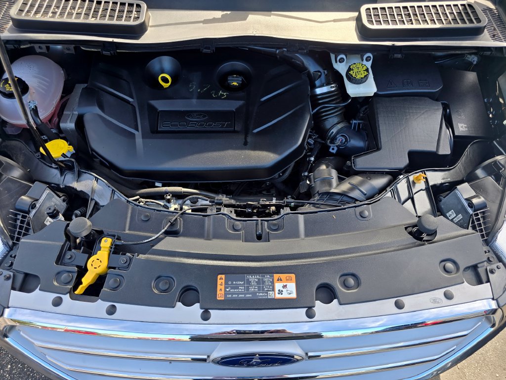Certified 2019 Ford Escape Titanium AWD/4WD image 30