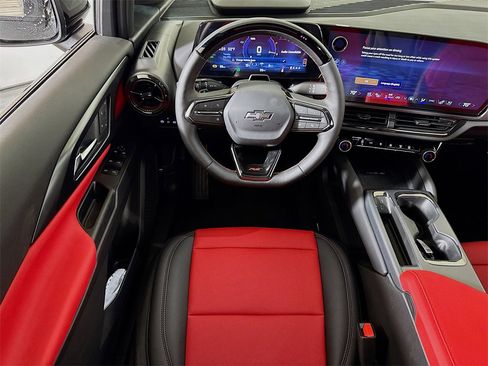 New 2025 Chevrolet Equinox EV RS image 15