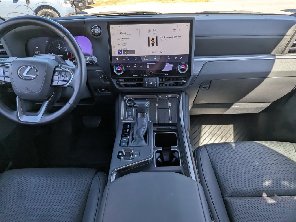 Used 2026 Lexus GX 550 AWD/4WD image 16