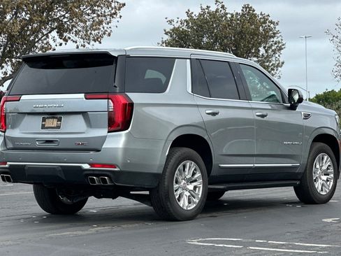 Used 2025 GMC Yukon Denali AWD/4WD image 4
