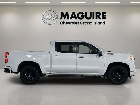 Used 2023 Chevrolet Silverado 1500 RST w/ Z71 Off-Road Package image 2