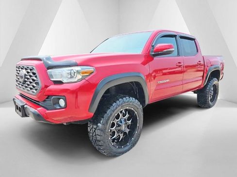 Used 2020 Toyota Tacoma TRD Off-Road AWD/4WD image 3