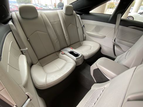 Used 2011 Cadillac CTS Coupe image 29