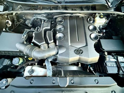 Used 2018 Toyota 4Runner TRD Off-Road Premium image 20