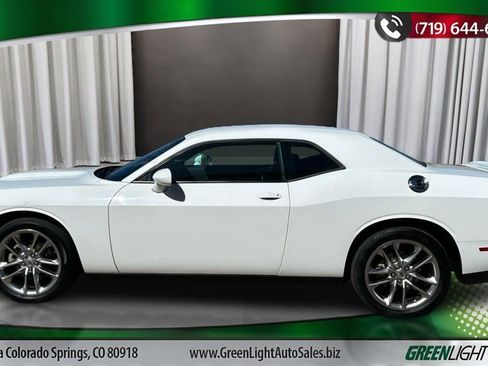 Used 2022 Dodge Challenger GT image 2