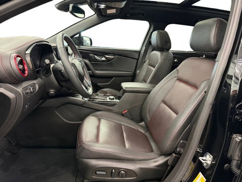 Used 2023 Chevrolet Blazer RS w/ Enhanced Convenience Package image 9