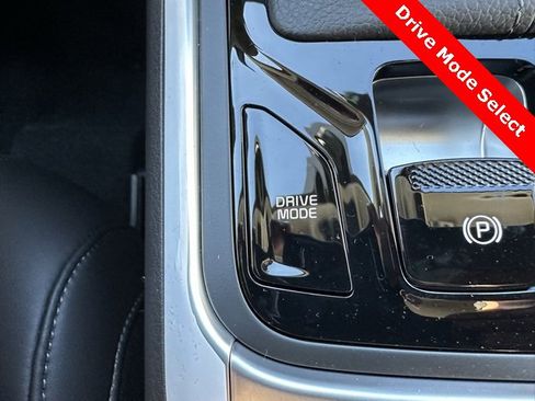 New 2026 Kia Carnival EX image 10