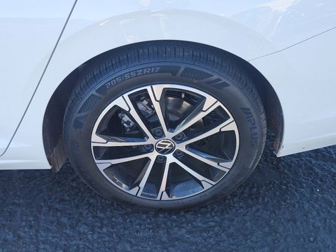 Used 2025 Volkswagen Jetta Sport FWD image 11