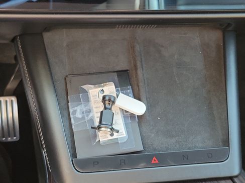 Used 2024 Tesla Model X AWD/4WD image 13