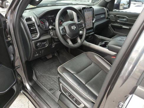 Used 2024 RAM 1500 Laramie image 11