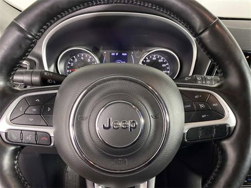 Used 2020 Jeep Compass Latitude image 14