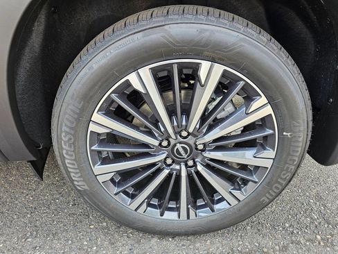 New 2026 Nissan Pathfinder Platinum w/ Accent Package AWD/4WD image 9
