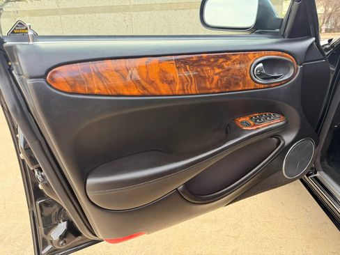 Used 2003 Jaguar XJ8 XJ8 Sedan 4D image 9