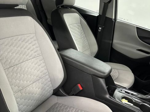 Used 2019 Chevrolet Equinox LS AWD/4WD image 33