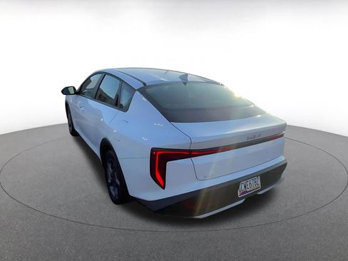 Used 2025 Kia K4 LXS image 11