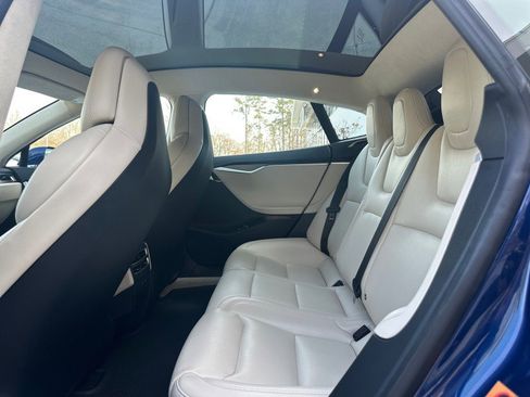 Used 2018 Tesla Model S AWD image 22
