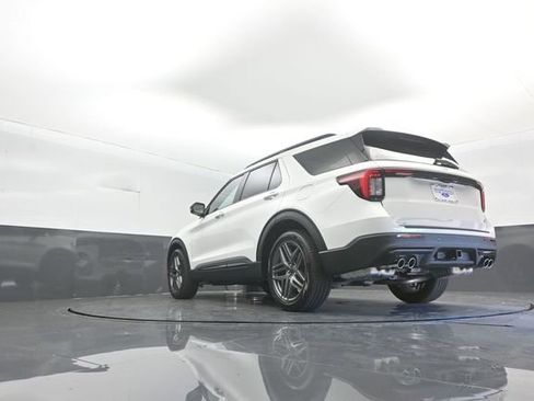 New 2026 Ford Explorer ST w/ Sun And Sound Package image 32