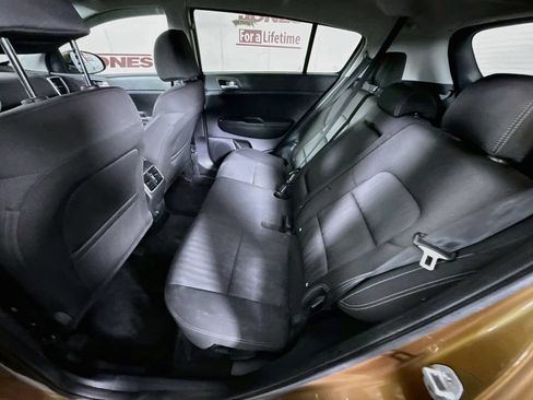 Used 2020 Kia Sportage LX FWD image 25