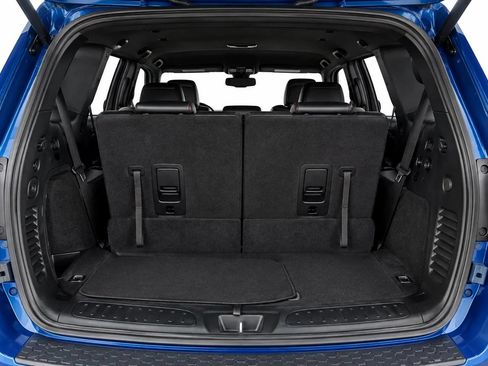Used 2025 Dodge Durango GT AWD/4WD image 16