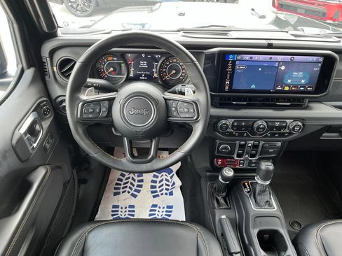 Used 2024 Jeep Wrangler Unlimited Rubicon 392 AWD/4WD image 15