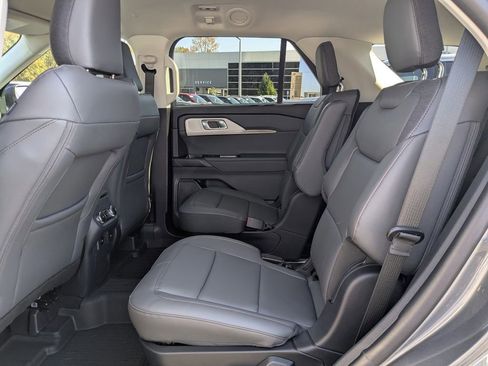 New 2026 Ford Explorer Active w/ Active Comfort Package image 15