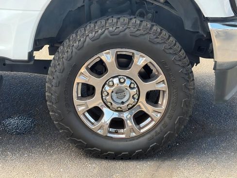 Used 2020 Ford F350 King Ranch w/ Chrome Package AWD/4WD image 9