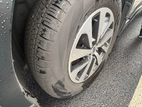 Used 2024 Subaru Outback Premium image 4