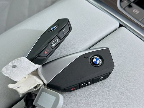 New 2026 BMW X5 xDrive50e w/ M Sport Package AWD/4WD image 47