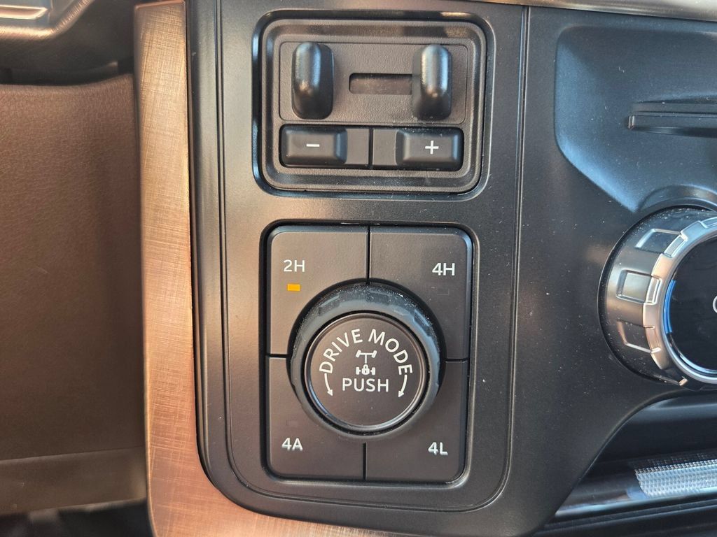 Used 2025 Ford F150 King Ranch w/ FX4 Off-Road Package AWD/4WD image 24