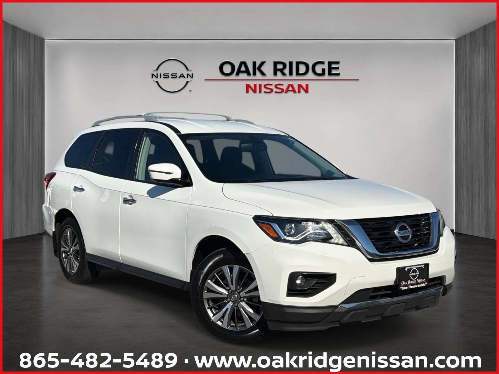 Used 2019 Nissan Pathfinder SV FWD image 1